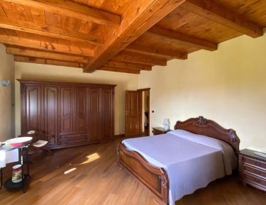 Family Room with Garden View