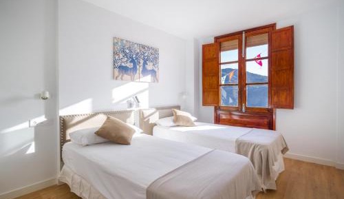 Double Room with Mountain View