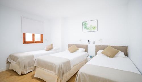 Triple Room with Private Bathroom