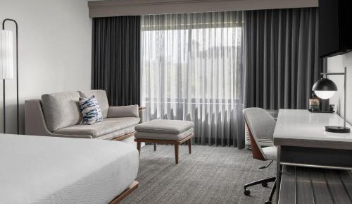 King Room with Sofa Bed - Non-Smoking