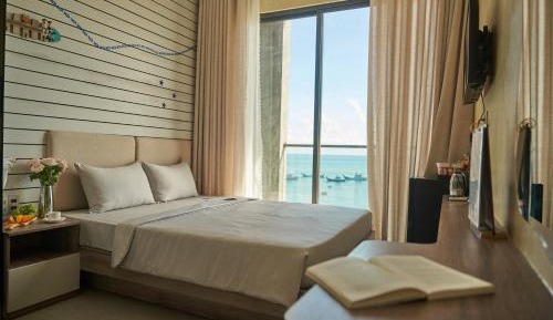 Queen Room with Sea View