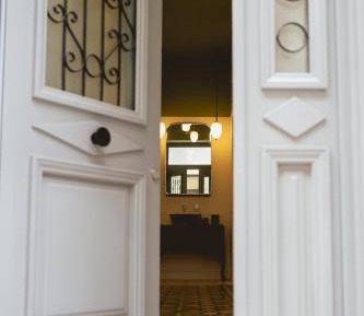 King Studio with Sofa Bed