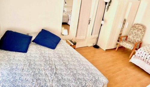 Family Room with Garden View