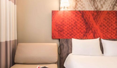 Standard Double Room with One Single Bed