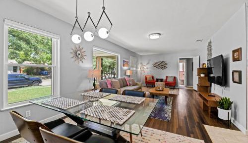 Three-Bedroom Holiday Home 