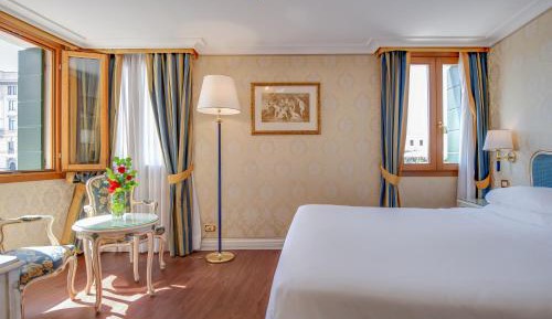 Deluxe Double Room with Canal View