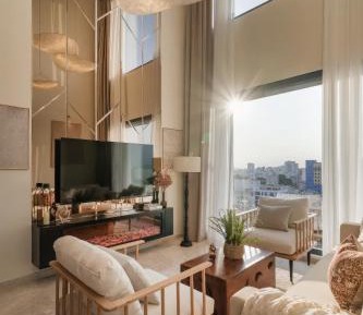 Four-Bedroom Apartment with Balcony 