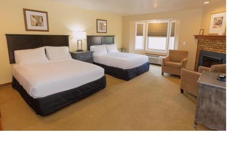 Double Queen Room