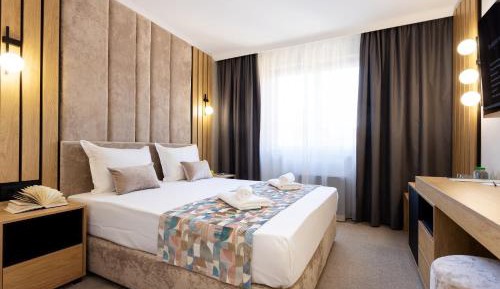 Queen Room