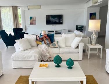 Deluxe Villa