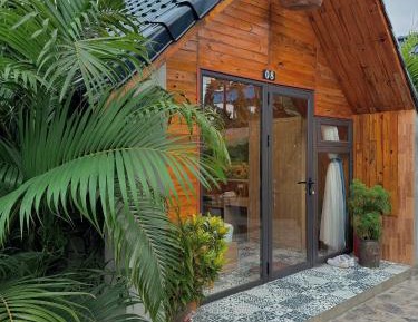 Triple Room with Pool View