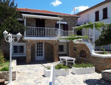 Two-Bedroom Apartment with Balcony and Sea View