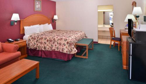 One King Bed Suite Non-Smoking