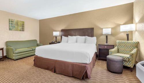 King Room with Sofa Bed - Non-Smoking