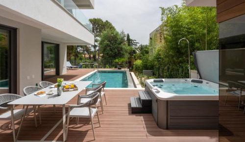 Three-Bedroom Apartment with Private Pool