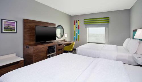 Room with Two Queen Beds - Non-Smoking