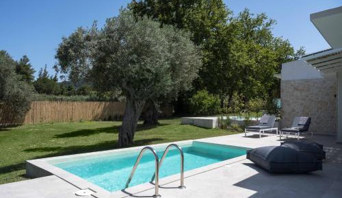 Junior Suite with Private Pool