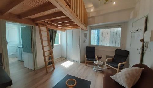 Superior One-Bedroom Apartment