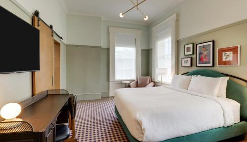 Standard King Room