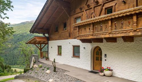 Three-Bedroom Superior Apartment