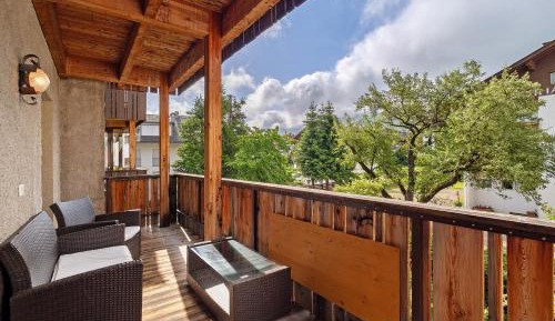 Superior One-Bedroom Apartment with Balcony