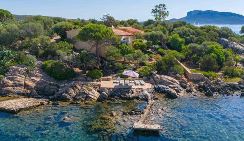 Villa - Beach Front