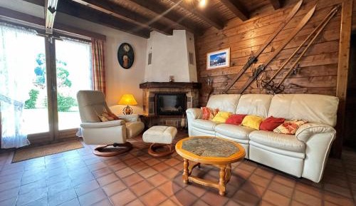 Chalet (5 Adults)