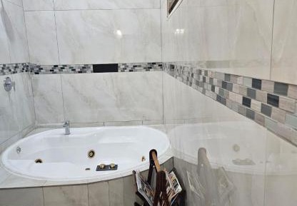 King Suite with Spa Bath