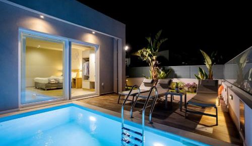 Suite with Private Pool