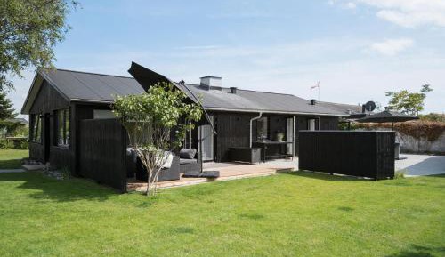 Five-Bedroom Holiday Home