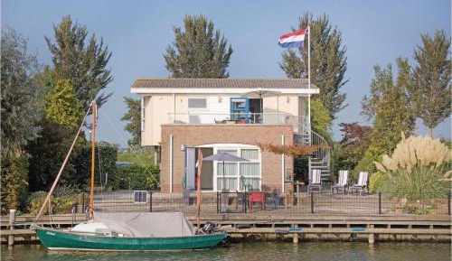 Three-Bedroom Vacation Home 