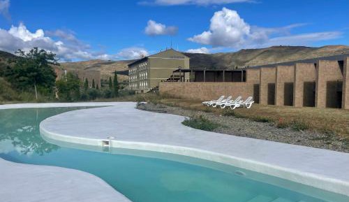 Double Room with Pool View