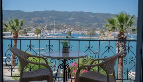 Deluxe Double Room with Balcony and Sea View