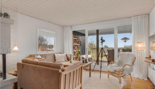 Three-Bedroom Holiday Home 