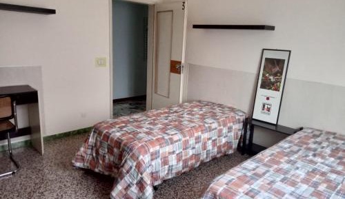 Standard Twin Room with Shared Bathroom