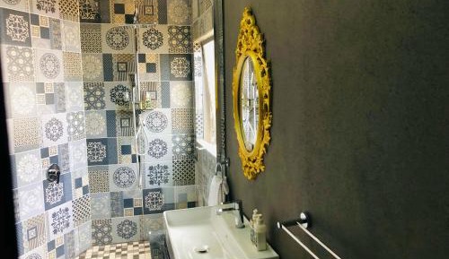 Deluxe Twin Room with Balcony