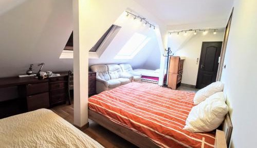 Quadruple Room with Private Bathroom
