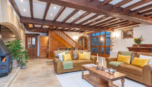 Three-Bedroom Holiday Home 
