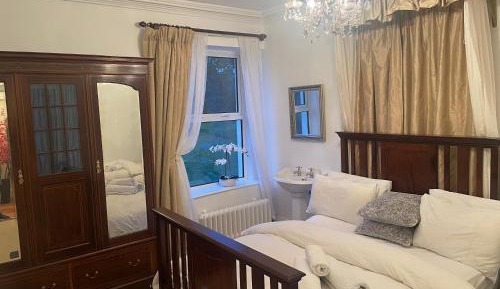 Triple Room with Private Bathroom