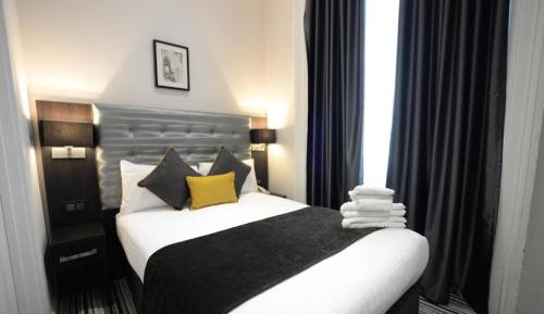 Double Room with private toilet and shower