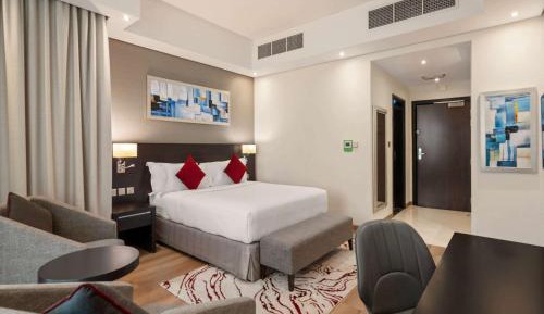 Deluxe King Room - Non-Smoking