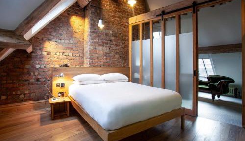 Superior King Room