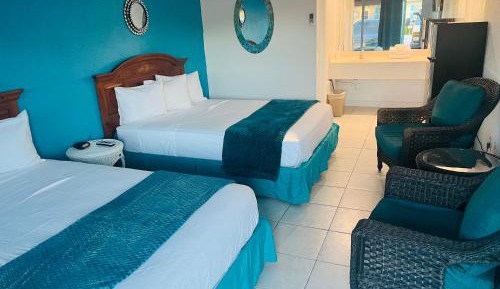 Deluxe Double Room (2 Adults + 1 Child)