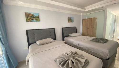 Standard Twin Room with Sea View