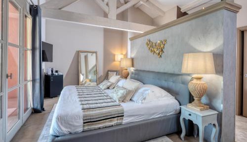 Elegant Room