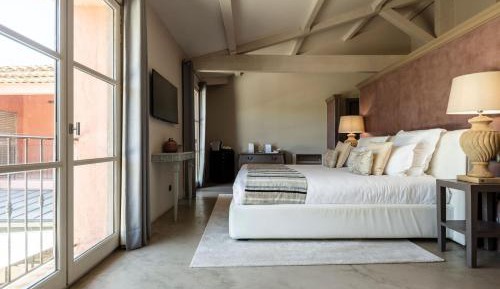Prestige Room