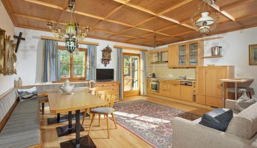 Apartment with Mountain View I