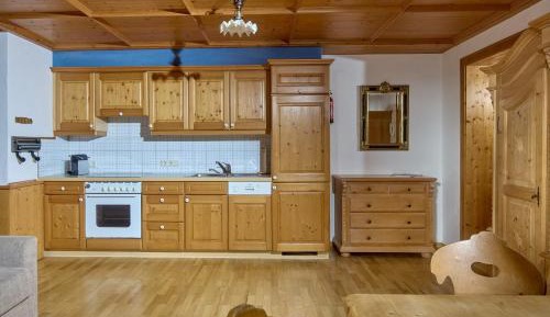 Apartment with Mountain View H