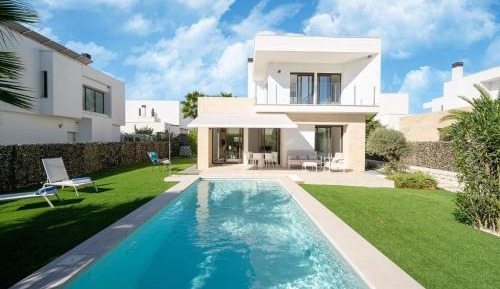 Three-Bedroom Holiday Home 