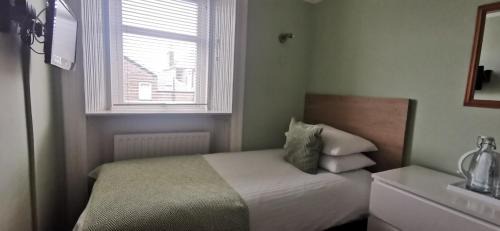 Single Room with Private Bathroom
